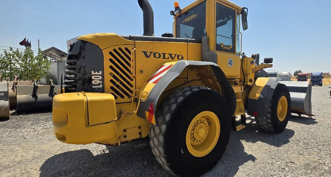 للبيع - بۆ فرۆشتن 
———————
شوفل : VOLVO
حجم : L90E
موديل : 2005
رەقم   :اربیل
مکان   :اربیل قضا ٕخبات معرض باران
—————————
بۆ زانیاری زیاتر پەیوەندی بکەن بەم ژمارە تەلەفۆنە 

***********
***********
