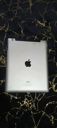 ايباد ايفون للبيع السعر 115 للتواصل على الرقم 07517870410