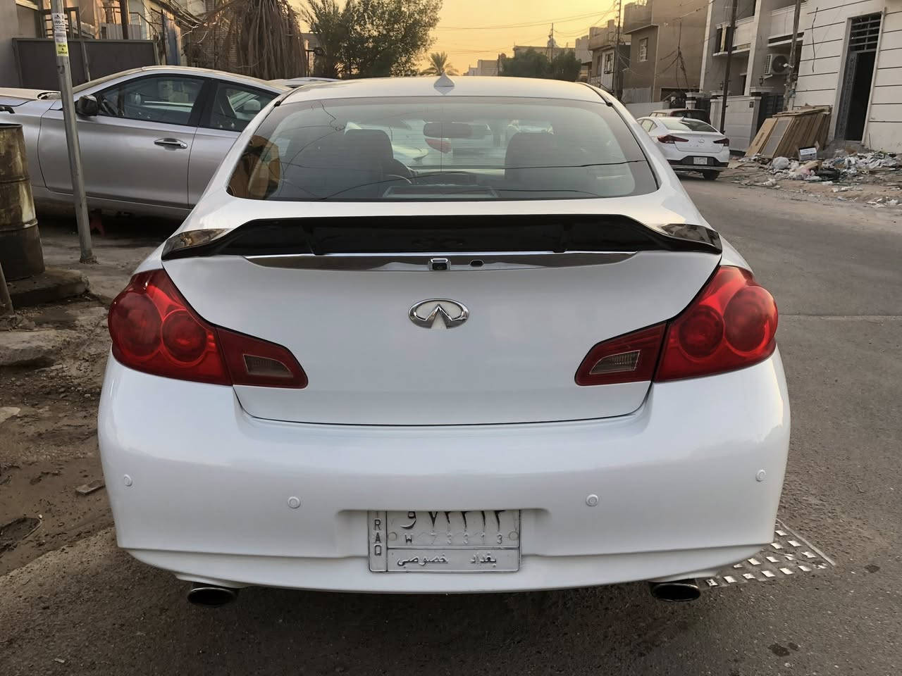 انفنتي G37x
موديل 2013 … ماشيه 90,000 حقيقي 

محرك 3.7 تنفس طبيعي 

بصمه تشغيل وابواب وصندوق 

تبريد ثلج + منفصل 

شاشه لمس +كامرة خلفية دواره 

رادار خلفي حساسات 

كشنات جلد فول تحكمات وخزن ميموري +تدفئه كشنات 

سلايد روف تحكم ستيرن+شفتات رياضي 

لايت زنون عالي ناصي 

سيستم صوت Bose

السيارة عليها تخم تاير 4 جدد 

بلكات نوزلات مجاول كلهن جدد 

صدر سيارة امامي جديد 

السيارة نظيفه حيل ومتعوب عليها + فول مواصفات 1/1 

ملاحظه:❗️السيارة معروفة تجي غرق ومبدلة الكهربائيات والعقول والضفاير + السيارة متروكه چانت مصبوغه عام والصور موجوده مالتها قبل لتنصبغ لان متروكه لونها مصوفر +  كير السيارة مبدله بيدي مال كصه ياباني اصلي بالچيس وبحاله الضمان + السيارة بيها تقرير فحص من المندلاوي كهربائيات وكلشي الخ …. 

كلشي ذاكره بالمنشور وصور السونار هم ناشرهن 

السعر 85 وبي مجال بسيط

للتواصل … ***********
