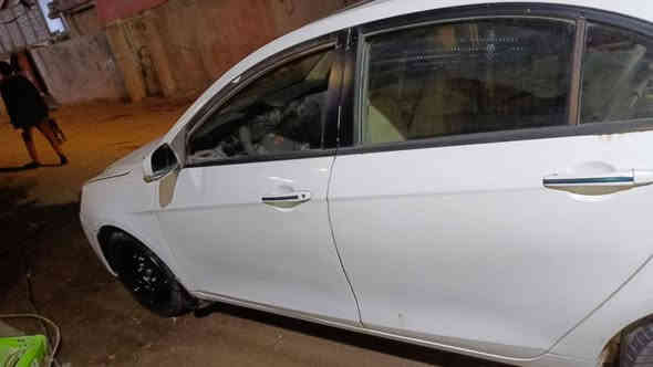 السلام عليكم عندي سياره ام كراند للبيع السياره جاهزه موديل 2012 رقمها انكليزي العنوان بغداد فلكه حي النصر رقم الهاتف ***********السعر40 وبيهه مجال قليل
