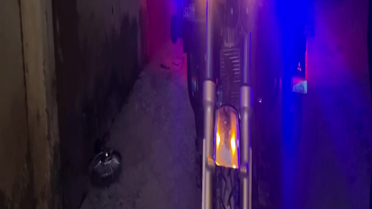 السلا عليكم                                                                                اخواني ستوته للبيع موديل18محرك 23كفاله عامه شاصي وركبه أوراق أصوليه  نوع صقر كهربائيات كامله نكرة سلف دراجه صبغ حراري لغرظ الجماليه دراجه شلعه معدل فول  المكان دوانيه مركز المحافظه  السعر مليون 500 او بيه مجال حك الجيه للتواصل الصفحه والرقم *********** الرقم الثاني ***********
