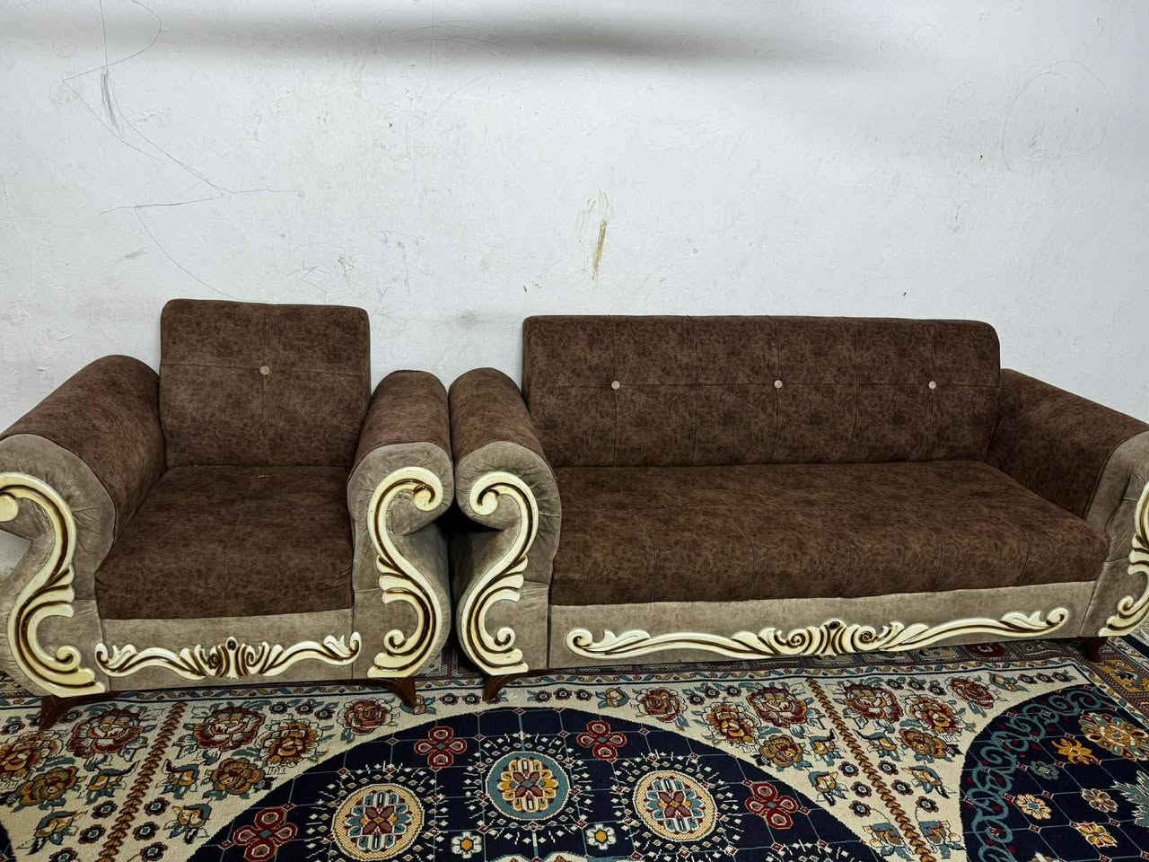 ديوان للبيع نظيف سعر 350 وبي مجال @إشارة


**إذا كنت صاحب هذا الإعلان وتريد حذفه لأي سبب، رجاءا أرسل رسالة إلى الدعم الفني**