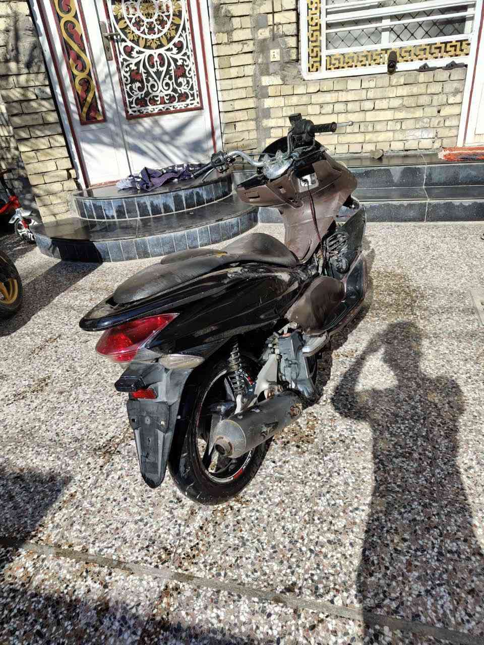 اسلام عليكم Pcx جيل اول  لدراجه كلش حلوه  نقصهة كفرات ففط مكينه ناعمه برغي ممفتوح بيهة شلعه ومعدل لدراجه خير من الله ابد مموكفتني ستان حساس  كهربائي حساس زدحام دواخل بيجي بيهة زينون يشك لشارع سعر 750 ماكو بهيج سعر لو تفر لعراق كله مكاني بغداد العبيدي ***********
