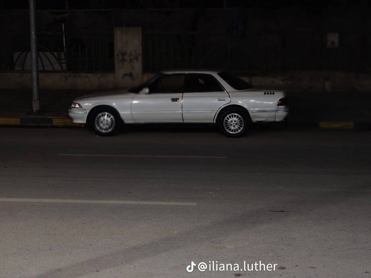 السلام عليكم مارك عضم موديل 92 سياره مكفوله كصه ونقل جثه وصوليت والعيب الشرعي سياره حداديه تبريد ثلج مكينه وكير جدد سياره نضيفه مكاني كوفه السعر 48 وبيه مجال قليل ***********
