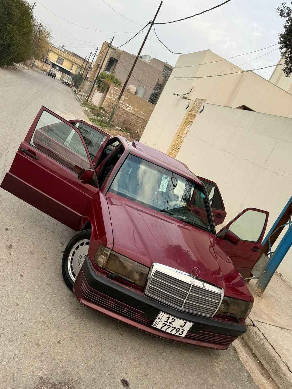 آلُـۜسـۨۚ(مكتب_أبان)ــِۖلُأمٌ ؏ـليۜـ(لبيع_وشراء_ألسيارات)ـكـۜم
🚘مارسيدس 190طيارين
🖐⬅️موديل 1989
🖐⬅️رقم نينوى مسطره 
🖐⬅️بيها كابون بانزين ⛽️
🖐⬅️محرك وكير شرط 
🖐⬅️بدون ضرر مصبوغ عام جمالي 
🖐⬅️شرط التحويل 🤝
🖐⬅️السعر 55💸بيها مجال 
🚦تعال وتدلل 
العنوان.#مكتب_أبان_لبيع_وشراء_السيارات  موصل (#موصل_الجديدة قرب  #شارع_السايلو  ) 
🛑⏰ #اوقات_العمل من الساعه التاسعه صباحاً الى الساعه العاشره مساءً 
🛑ملاحظه 1️⃣يرجى الاتصال من الساعه التاسعه صباحاً الى الساعه العاشره مساءً 
🛑ملاحظه 2️⃣ التواصل عبر الرقم فقط يرجى عدم مراسلة الصفحه على الماسنجر او الاتصال على ماسنجر و عدم الاتصال او المراسله على الواتساب 
🛑ملاحظه 3️⃣بل تلفون ماكو سعر قفل تعال ودفع السعر اليعجبك 
للاتصال 
***********📱📞***********📱📞
***********
#مكتب_أبان
