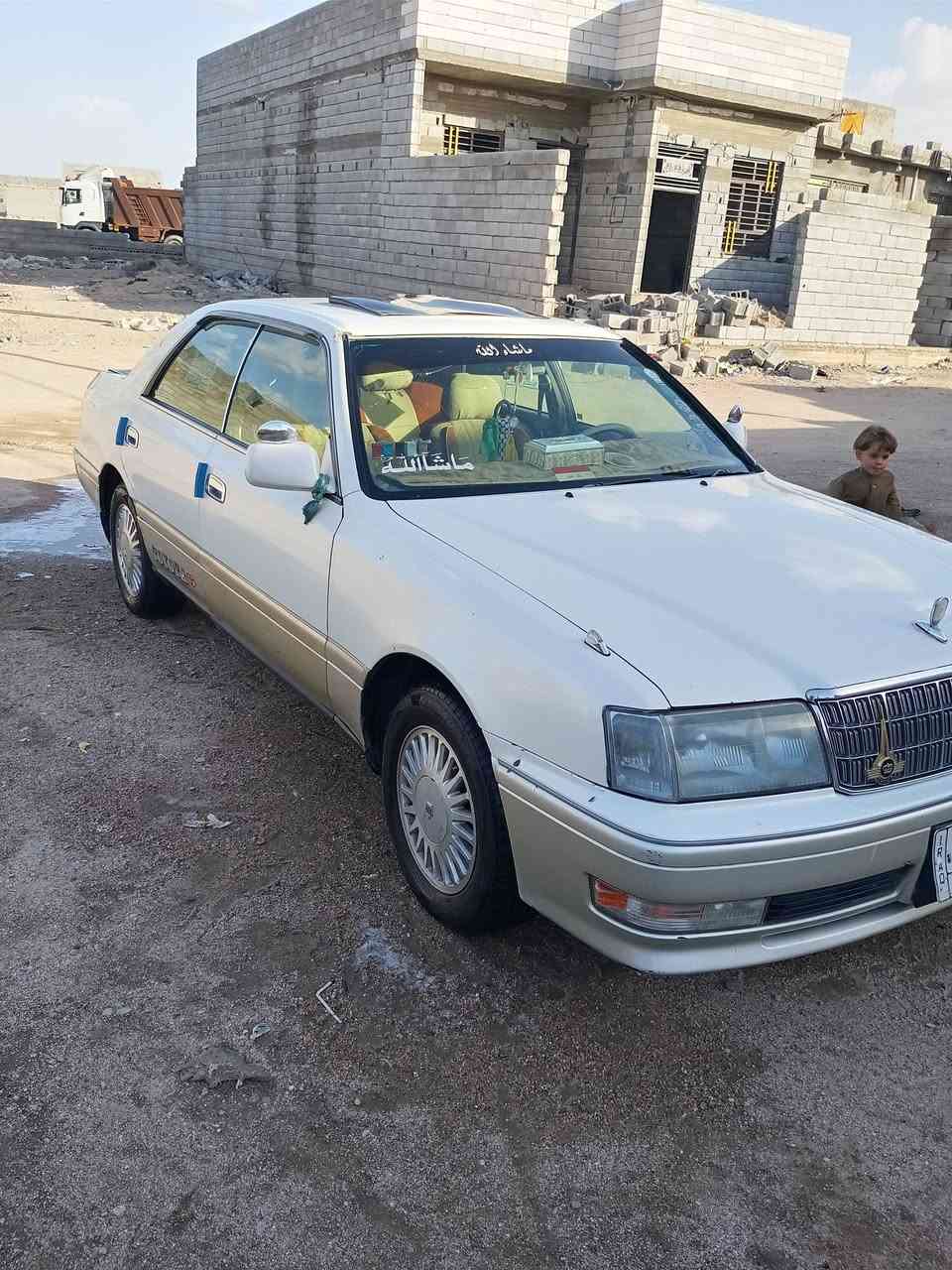 السلام عليكم سياره رأس الثور مديل 1998 السيارة 
مكفوله من نقل جثه وكصه رقم بصره تبريد شغال شاشه لمس لايت زنون حداديه جديده تخم تاير مكينه فيشه وبطل دوشمه نضيفه السعر 90 وبيها مجال سيار جديده مال جناي لاتصال ***********/**/***********
