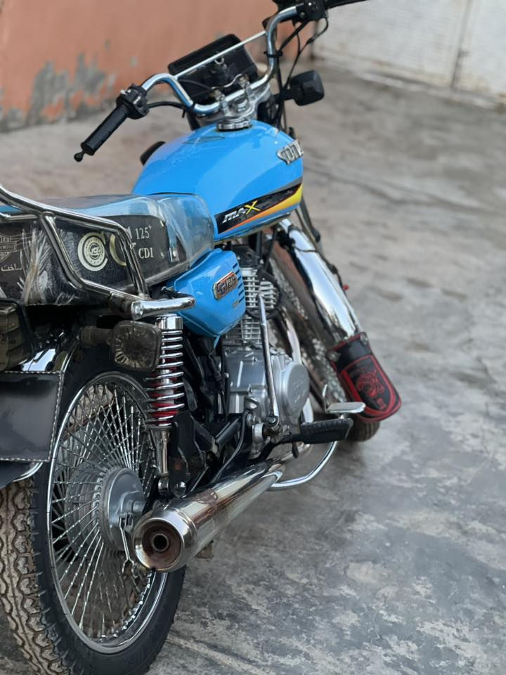 تايكر موديل 23 السعر 550 وبي مجال عنوان ديالى بلدروز ***********
