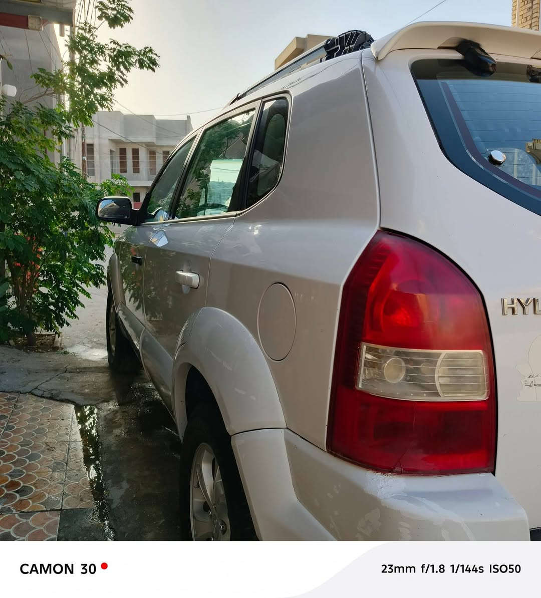 للبيع توسان موديل 2009 خليجيه كفاله عده بارد جدن بصيط بلجنطه ولسونار موجود كفاله كير محرك ترايك للبصره ومالكه بلحله ولسياره فول مواصفات سعره 120 وبيه مجال بصيط اتصل وبيك خير ودلل ***********
