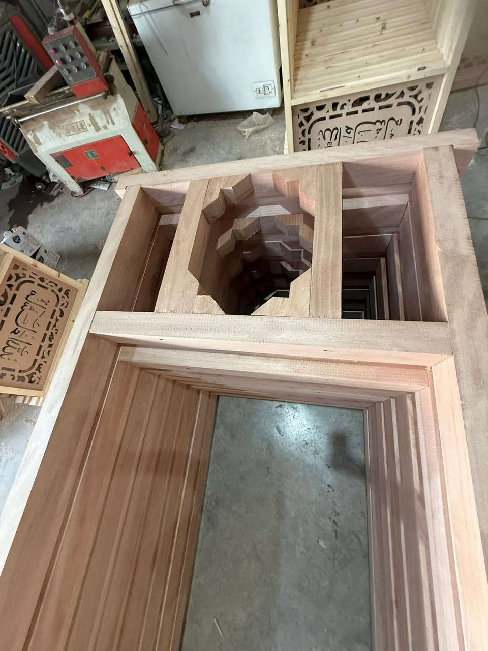 ش
شغل مرتب وحلو ومتعوب علي درجه اوله  للستفسار تواصل ع رقم ***********
