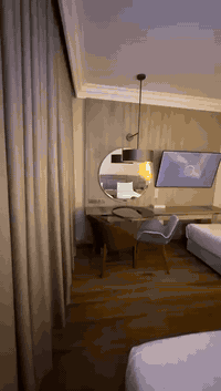 🕋✨ برنامج عمرة VIP بالطيران ✨🕋
💰 1,150,000 دينار عراقي فقط
(مليون ومائة وخمسون ألف دينار)

﴿ إِنَّ الصَّفَا وَالْمَرْوَةَ مِن شَعَائِرِ اللَّهِ ۖ فَمَنْ حَجَّ الْبَيْتَ أَوِ اعْتَمَرَ فَلَا جُنَاحَ عَلَيْهِ أَنْ يَطَّوَّفَ بِهِمَا ۚ وَمَنْ تَطَوَّعَ خَيْرًا فَإِنَّ اللَّهَ شَاكِرٌ عَلِيمٌ ﴾
صدق الله العلي العظيم 🌿

✈️ السفر في شهر رجب
🗓 موعد السفر: 29 / 12 / 2025
🏷 برعاية: شركة أنوار الهدى للحج والعمرة والزيارة
⭐ برنامج VIP حقيقي – روحانية، راحة، وسياحة راقية
---
🏨 الإقامة:
• 3 ليالي في المدينة المنورة
📍 قريب الحرم النبوي الشريف
• 6 ليالي في مكة المكرمة
📍 فنادق العزيزية – النسيم
✨ فنادقنا تتميز بالهدوء التام، الراحة العالية، النظافة المستمرة، والخدمة المتواصلة على مدار الساعة ✨
---
🕌 الخدمات الدينية:
✔️ تصريح الروضة الشريفة
✔️ زيارة مزارات المدينة المنورة
✔️ زيارة مزارات مكة المكرمة
✔️ إشراف وإرشاد ديني وإداري متكامل على مدار 24 ساعة
✔️ توفير كادر نسائي مختص لمرافقة وخدمة النساء
---
🚌 الخدمات العامة:
✔️ نقل حديث ومكيف من وإلى المطار
✔️ تنقلات داخلية مريحة
✔️ خدمات خاصة VIP
---
🎁 الهدايا:
🎒 حقيبة سفر
👜 حقيبة كتف
🧕🧔 إحرام نسائي ورجالي
🪪 باج تعريفي + وشاح
---
🎖️ هدايا خاصة في ختام الرحلة (VIP):
✨ ليرات ذهب
✨ ليرات فضة
🎁 هدية خاصة مميزة تقديراً لضيوف الرحمن
---
🌍 البرنامج السياحي والتراثي (VIP):

🌊 رحلة  إلى جدة – عروس البحر الأحمر
🏛️ جولات تراثية وأسواق شعبية
📸 معالم تاريخية وسياحية مميزة
🚌 تنظيم راقٍ ومرافقة خاصة
---
📍 العنوان:
ميسان – العمارة
عواشه – شارع  المجراوي
📞 للحجز والاستفسار:
📱 ***********
📱 078‪05651350

⚠️ الأعداد محدودة
✨ احجز الآن وتمتع بعمرة راقية بخدمة VIP حقيقية، مع عناية خاصة بالنساء وهدايا فاخرة في ختام الرحلة 🕋✨
