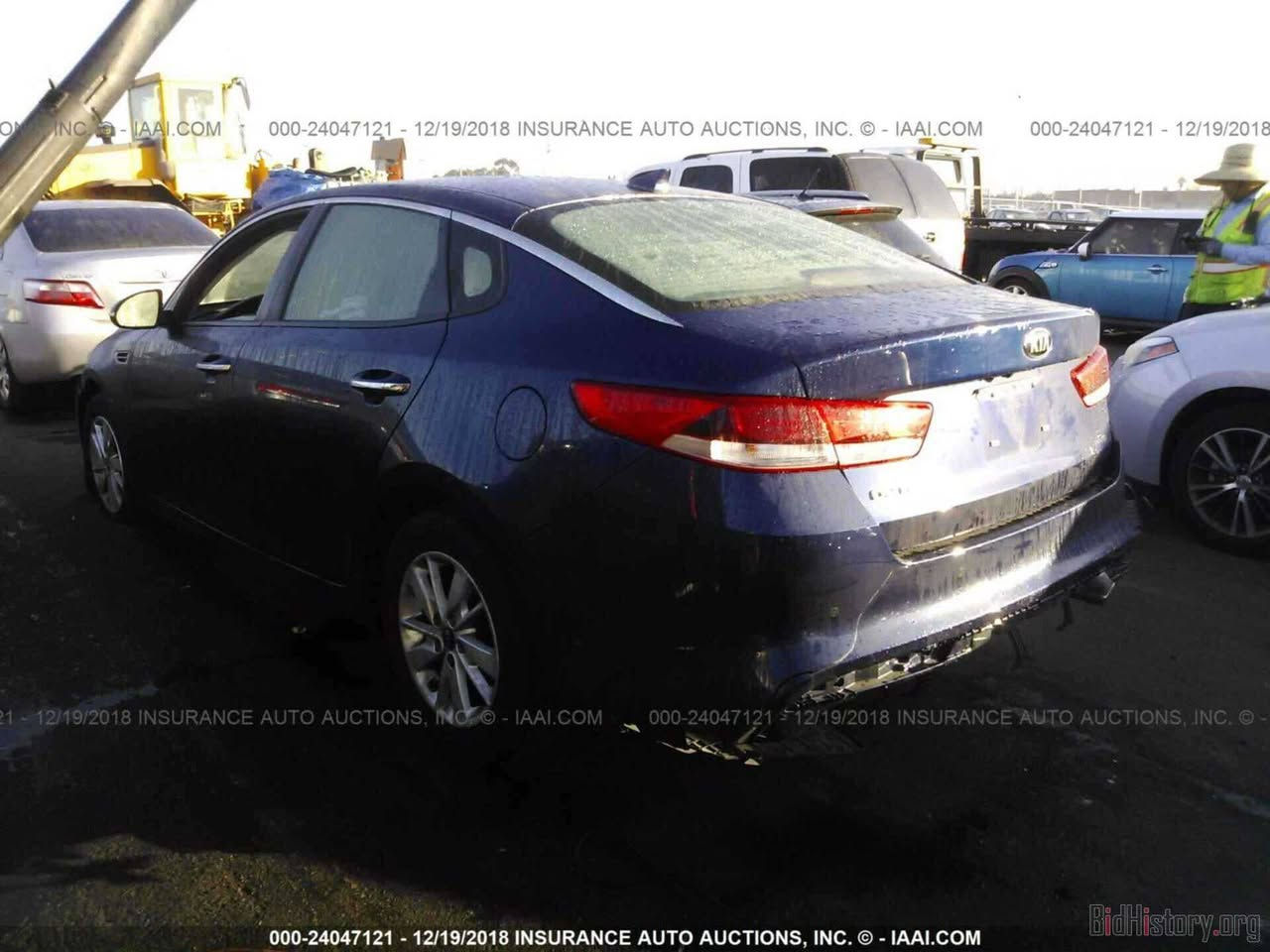 اوبتيما امريكي 2018 لون نيلي للبيع
السلام عليكم....
حادث جامرلغ خلفي عكس السايق فقط صورة الحادث مرفقة بالمنشور 
مواصفات السيارة:
شاشة كبيرة
كامرة خلفية
اشاير مري
حساسات بلادية
السعر 130 بيهة مجال للشراي
تفاصيل اكثر الاتصال *********** اتصل و تدلل
رقم بغداد باسمي
مكانهة بغداد حي الاعلام..
