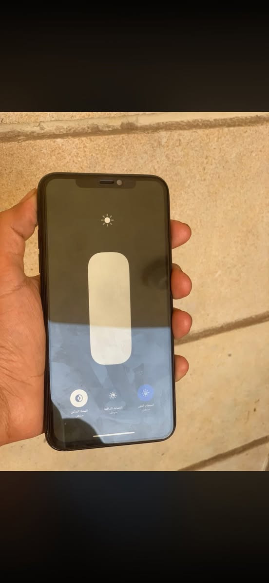 سلام عليكم للبيع فقط 👌
آيفون 11 برو ماكس كل عيب مايي 
ذاكره 256 🎶
بطاريه بلادي/ 80🟤
كل عيب مابي مال بيت كامراته تخبل 
فقط فيس إيدي واكف 
بدون ملحقات سعره 270 بي مجال بسيط 
***********
