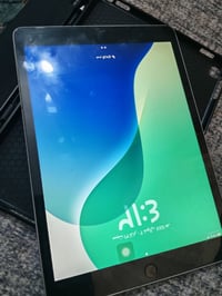 ايباد 9 ذاكرة 64 بطارية89 مامبدل اي قطعه سعر 230 07749814016