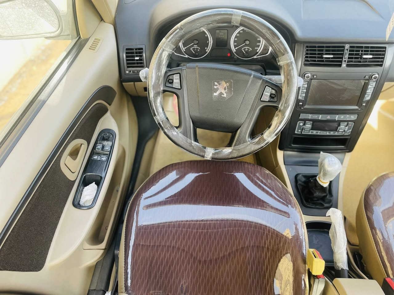 بيجو بابل 2025 ماشية 17 رقم بغداد مكانه بالديوانية السعر 90 وبيه مجال للشراي للاستفسار الاتصال على الرقم ***********
