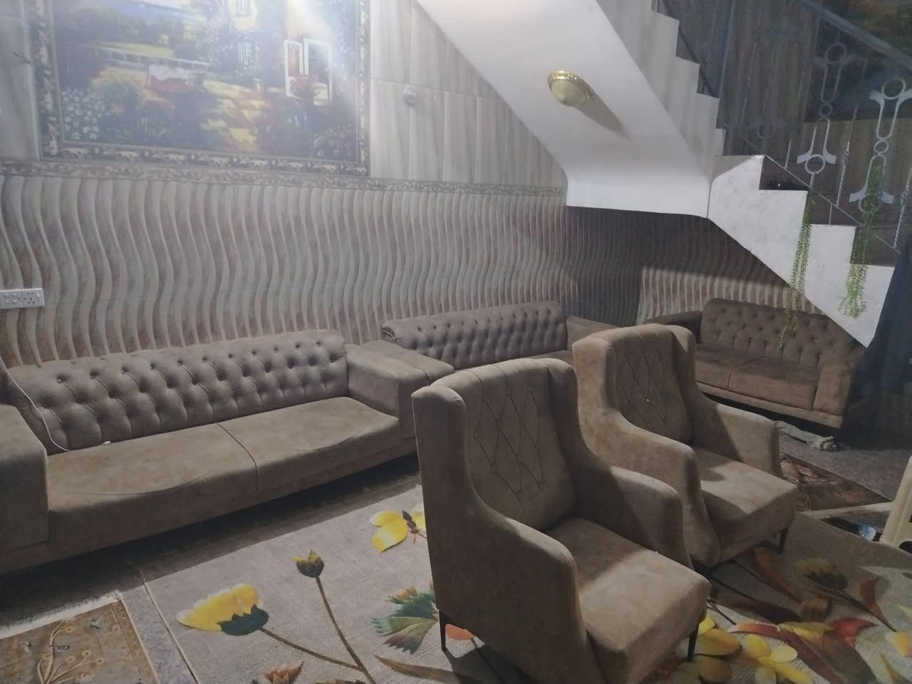 قنفات تركي للبيع مستعمل ٢٥٠ الف مكاني كربلاء رقمي ***********
