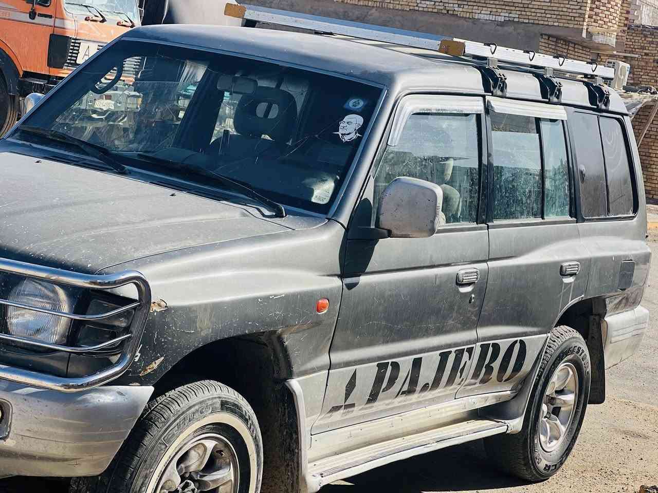 باجيرو 98للبيع  السنويه مجدده 30راعيها با العماره مكينه وكير مكفولات جدد توني شادهم صار عشرين يوم السعر 50وبيهه المكان ميسان العماره منطقه القادسيه ***********
