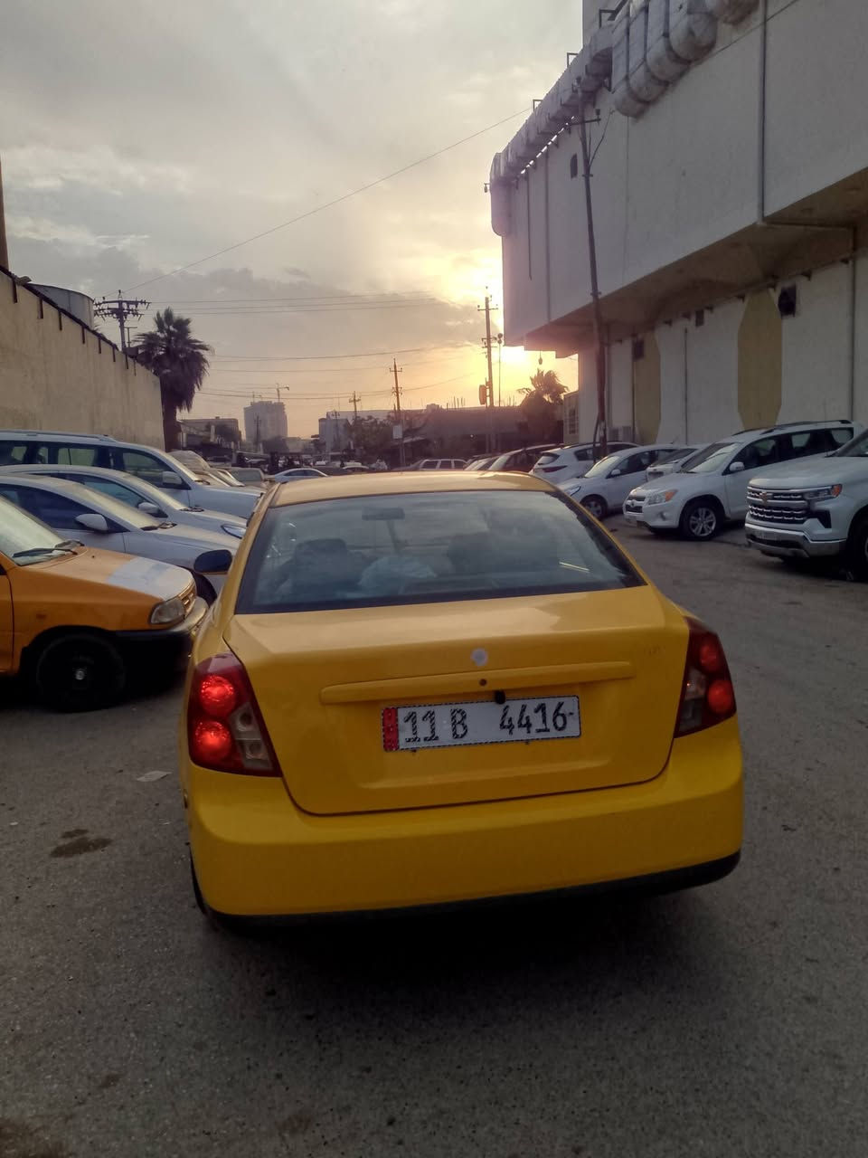 فورنزه 2008 رقم بغداد انكليزي
مكان بغداد زعفرانيه 
محرك كير كفاله صدر جديد 
تبريد. 
سعر 53
***********
