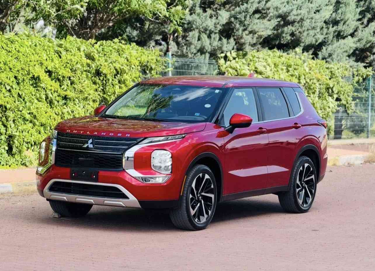 Mitsubishi Outlander, SE
💥ميتسوبيشي اوتلاندر 💥فول ماعدا فتحة 
موديل 2024
*ادوات وصنع ياباني اصلي
*محرك 4 سلندر 2500 
ماشية  16  الف ميل
*مقاعد 7 راكب💺
بدون صبغ  بدون تبديل فقط صندوق تعديل بارد بدون صبغ  بدون دواخل و بدون ارباك
*ايرباكات كل سليمه بلادي 100%100

*سعر 194 $ ورقة 💵بدون رقم ( تترقم شمالي )
العنوان  عقره 
رقم تلفون و واتساب ☎️
***********

المواصفات SE ♻️ فول ماعدا فتحة
*بصمة
* فورويل 4*4
* 4 كاميرات 360 درجه 
*تبريد قطعيتن امامي وخلفي
*صندوق شفت كهربائي
*لايت بخاخ 🚿
*ابواب بصمة
*بريك بصمة
*كشنات كهربايي و هيتر 
*مراية اشارة ورادار وكامره
*ويل كروم
*تحكمات استيرن
*اضاءات زيون كامل امامي وخلفي
*حساسات امامي خلفي
*رادار مانع تصادم امامي 
*دخول ذكي بصمة 
*تحكمات ستيرن جهتين 
*كروس سرعة
*كير شفتات خلف الستيرن 
*وضعيات قيادة  7
*هاند بريك بصمة 
*نظام اوتو هولد 
*نظام مانع الانزلاق 
رقم الشاصي داخل المنشور

