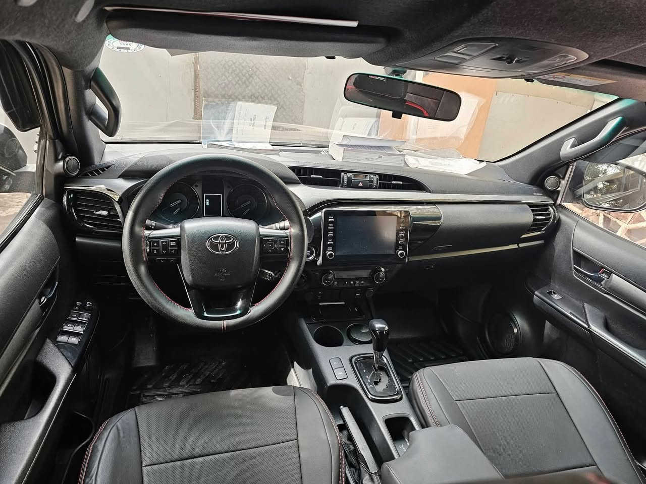 سلام عليكم عندي سياره للبيع بيكم هايلوكس موديل 2023 رقم اربيل كير وتماتيك مكفول كفال عام ماشيه 40 ألف عنوان بغدادالرقم  ولشراي يتصل على ***********
