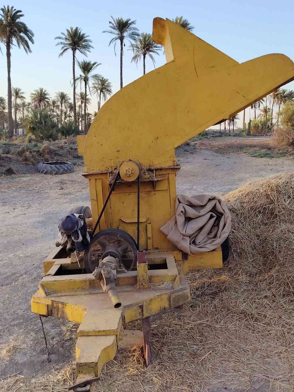 سلام عليكم كاروضة تبن البيع جاهزة الطحن لاتصال على الرقم ***********مكان ديوانية غماس
