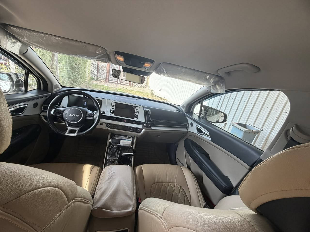 السلام عليكم كيا سبورتيج موديل 2025 وارد خليجي كفالة عامة
لون ابيض

 ماشيه 26 ونص كيلو 

بصمه تشغيل وبصمة بالباب 

تشغيل عن بعد 

قطعتين تبريد

قمارة حديد

كراسي 2 كهرباء 

كشنات تدفئه 

ستيرن تدفئة

شحن واير لس  

مود درايف 

حساس امامي وخلفي 

نقطة عمياء

ويل حجم 19 

لايتات فول ال اي دي 

شاشه كار بلي 

فول تحكم ستيرن 

مري شفط ونظام ترحيب 

3انظمة قياده 

شفتات قيادة 

مانع تزحلق

مانع منحدرات 

هاند بريك دكمه

محرك 2000 دوش 

الارضيه والكشنات مغلفات جلد

تايرات شركه وسبير منازل و بعدهه بالجيس  كتلوكات  وبصمه 2  بعده ليبلات  

(السيارة كفالة عامة)

رقم بغداد 

السعر/232 وبيه مجال 

*********** الاتصال او واتساب

مكان السيارة بغداد
