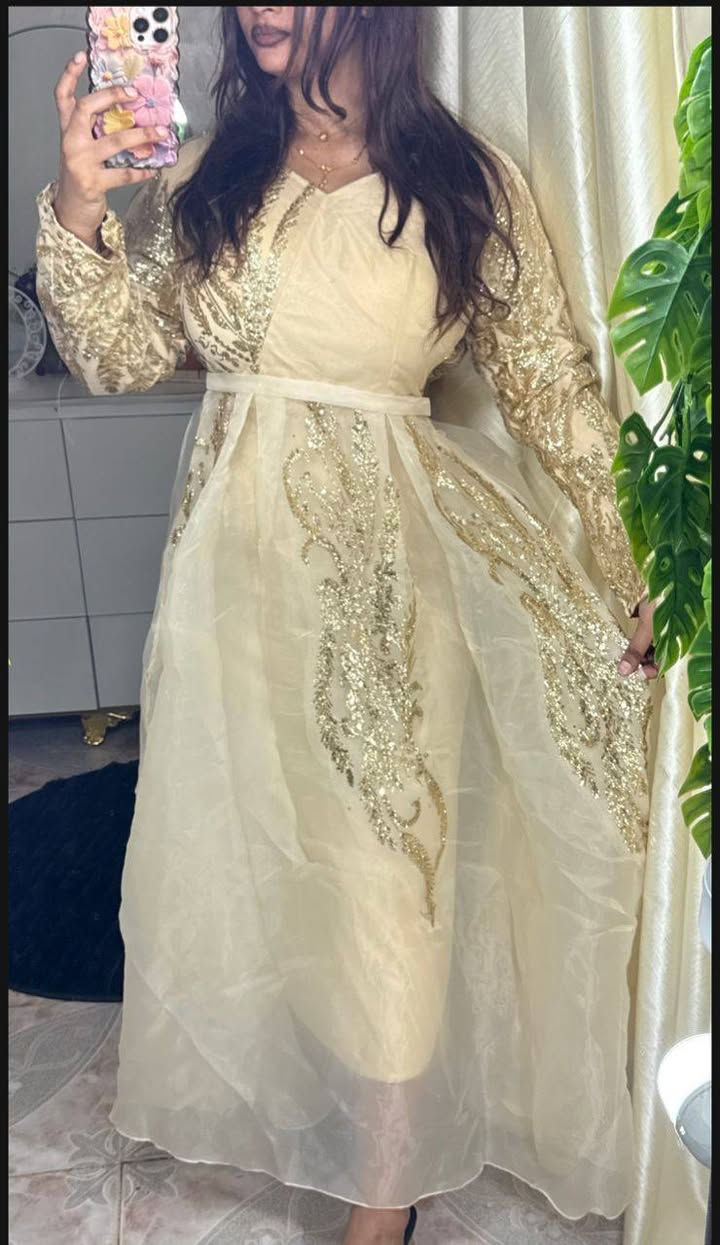 ✨ وصل الجديد لعشاق الأناقة والفخامة! ✨
فساتين راقية بألوان مميزة وتصاميم تخطف الأنظار 🌸👗
📍 عطبرة - السوق الشعبي (الخميس)
🚚 ترحيل لجميع الولايات
📦 جملة فقط
📱 واتساب: 0998062491
ألحقي قبل نفاد الكمية، أجمل الموديلات بأسعار الجملة! 💖🌟


**إذا كنت صاحب هذا الإعلان وتريد حذفه لأي سبب، رجاءا أرسل رسالة إلى الدعم الفني**