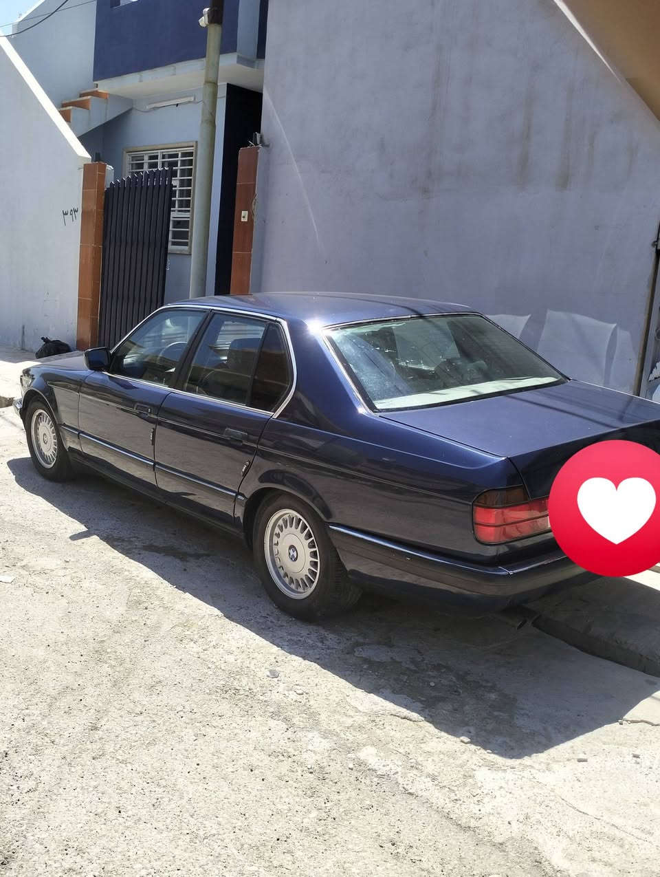 السلام عليكم
ملاحضه السياره حلوه ونضيفه احلى من الصوره وشخطه مابيها 

BMW730

صبغ عام قبل اربع اشهر 

كير مكينه كصه 
توماتيك فول
طخم اصلي جديد 

تايرات جدد 

لايتات بك لايتات اصلي 

السياره كلش نضيفه 

داخل جلد أسود 

قفل مركزي سنتر لوك

رقم نينوى ب اسمي قبل سبوع استلمت 

السنويه واللوحات

السعر 65

*********** 

خط مفتوح 

ماسنجر مفتوح
