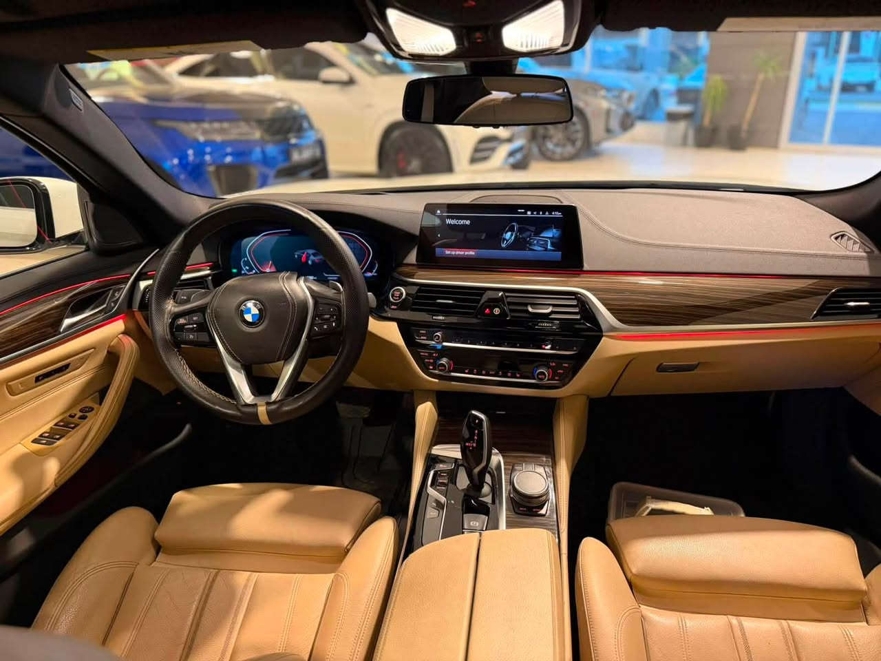 السلام عليكم 
للبيع فقط  BMW 540i موديل 2020 ماشية 30 الف ميل فقط

فول مواصفات ( فتحة وكامرات 360 درجه ورادارات وداتا شو وحساسات ووضعيات قياده متعدده وكشنات جلد وخزن وتدفئة وبصمات وصندوك كهرباء وبعد هوايه مواصفات)
🚨مغلف ppf بالكامل 
🚨السياره وارد امريكي بيها جاملغ ونص بنيد صبغ بدون دواخل وگير ومكينه وحداديه كلها بشرط 
🚨السياره مرقمه سليمانيه وجاهزه
السعر : 298 $ورقه 
للاستفسار: *********** كاوه جمال 
او واتساب نفس الرقم 
العنوان : السليمانية المعارض الجديده معرض (الجاف)
