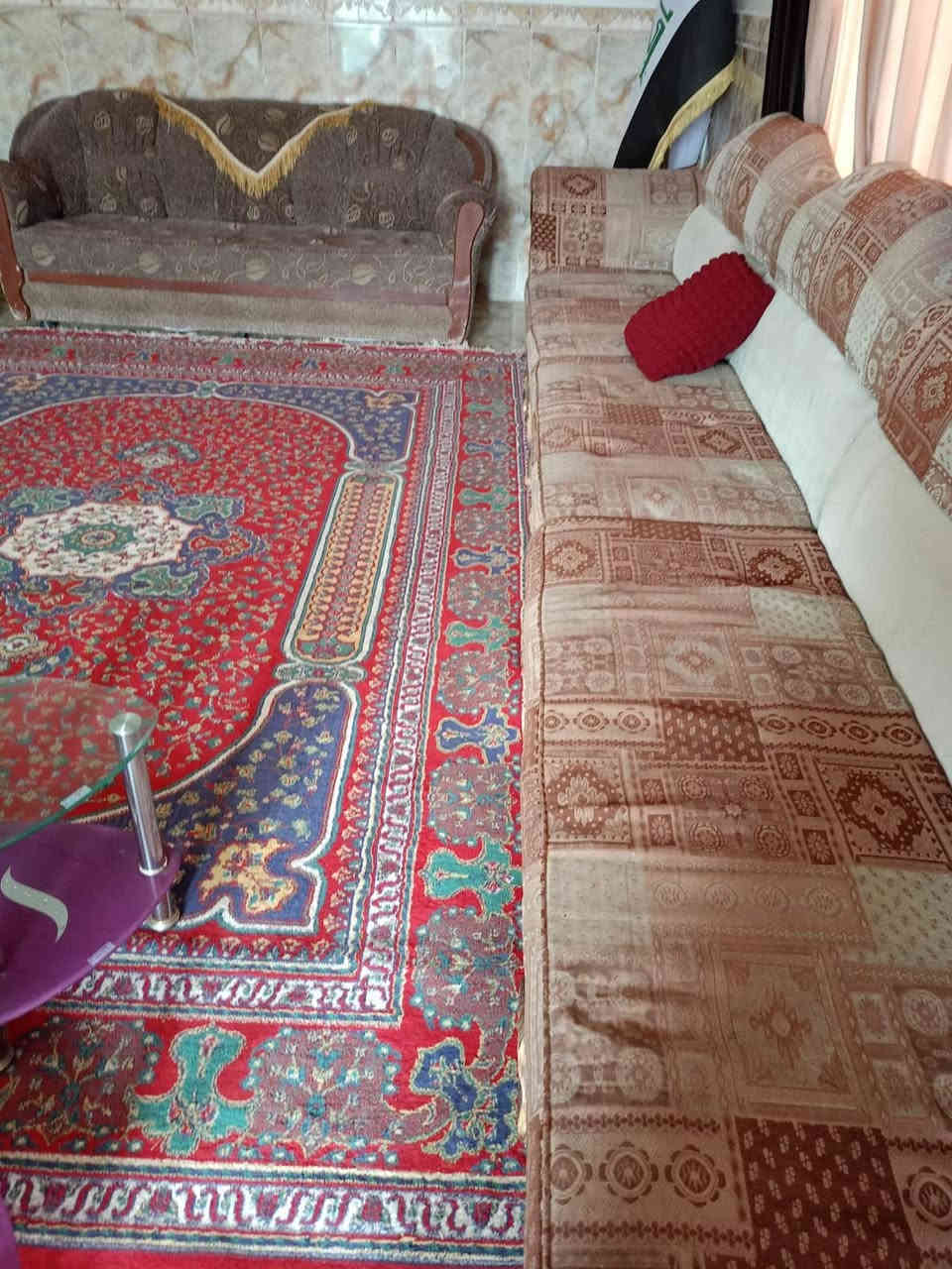 قنفات ٢٥ مقعد للبيع السعر ٢٥٠ العنوان رمادي الجزيرة للإستفسار الاتصال على هاذه الرقم  ***********
