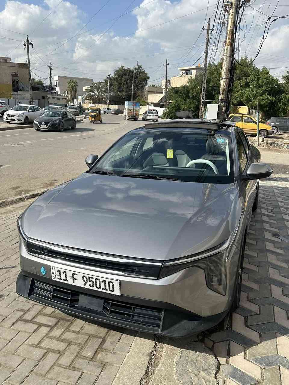 سلام عليكم 
كي 4.   
موديل 25
حادث جاملغ وبنيد فقط 
سياره فول واحد ع واحد رقم بغداد بسمي 
سياره ماشيه ٨٠٠٠ فقط 
مكاني بغداد الدوره 
***********
سعر 170
