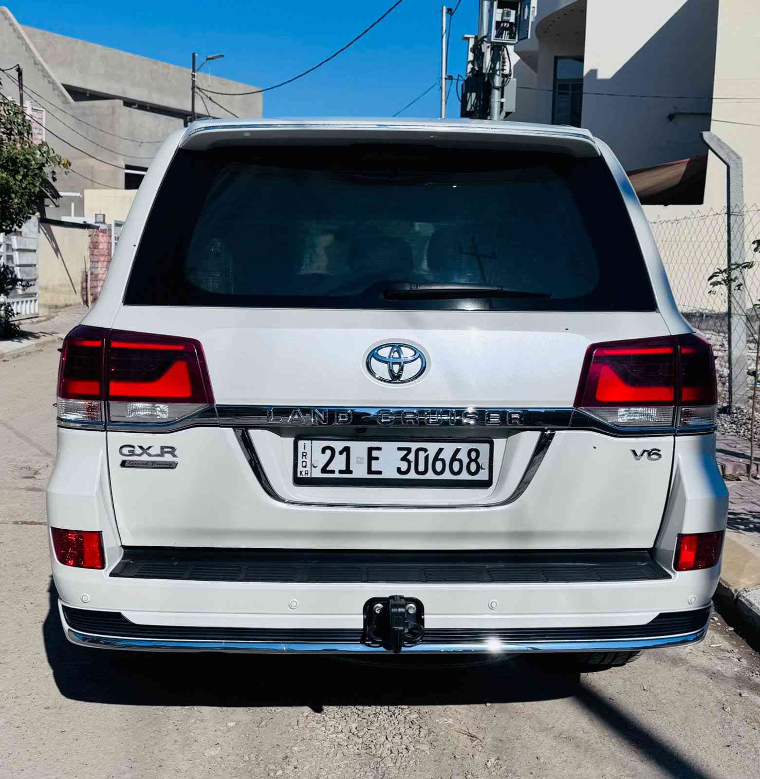 السلام عليكم للبيع لاندكروز 2020 GXR  Grand Turnc بريم اصل 
 مكفوله كفاله عامه من الصبغ والبارد والرصعه  ماشيه 60000km رقم سليمانيه بأسمي هزه وتحويل سنويه 2030 محرك V6 
 السعر 55000$ وبيها مجال للشراي مكان السياره ديالى بعقوبه ***********
***********
