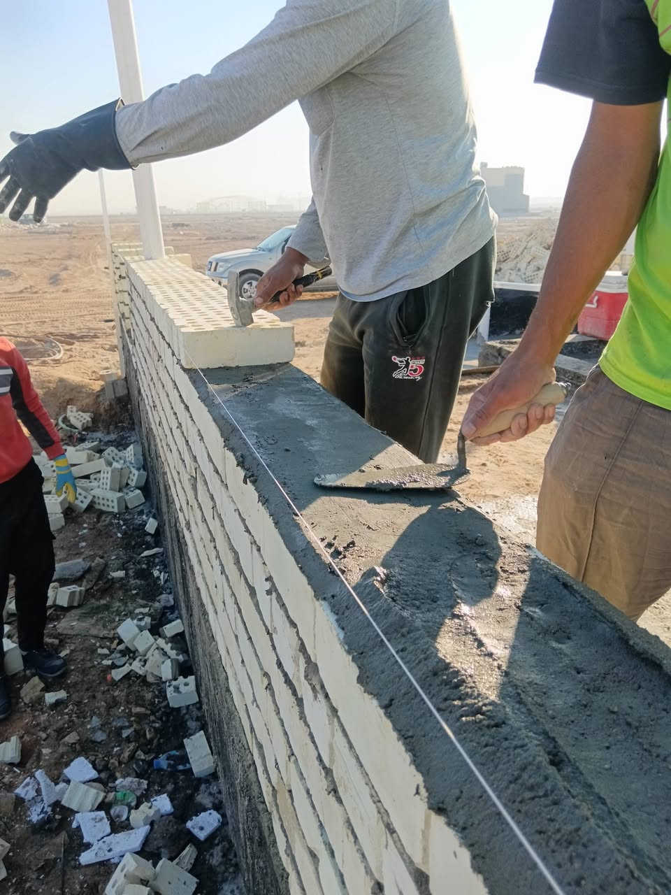 السلام عليكم
خلفات بناء متفرغين حاليآ نشتغل قطعي وانشتغل ع دبل شغل نظيف وزن ليزر ومساطر وشاهول وخيط 
وانجاز سريع للتواصل خاص او واتس ***********
