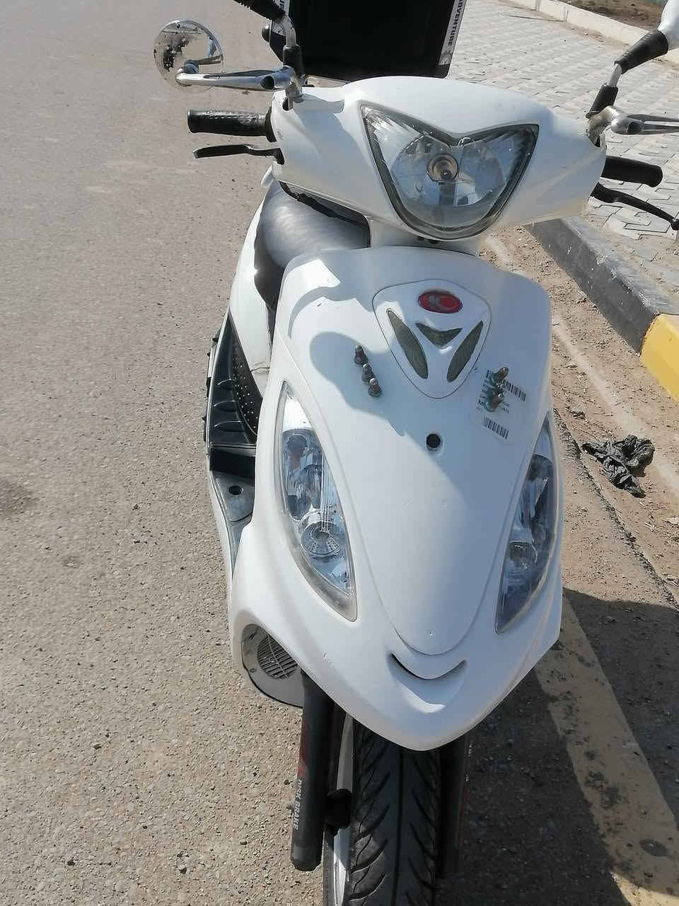 دراجة البيع كامكو فيتو دراجة محرك مجفت تجفيت الشركة  محرك 150 كهربائات الكل شخال تجي وتفحص بيدك ***********
