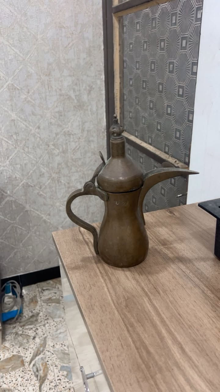 السلام عليكم دلاات قديمة عدد٣
العنوان بغداد مدينة الصدر 
***********
