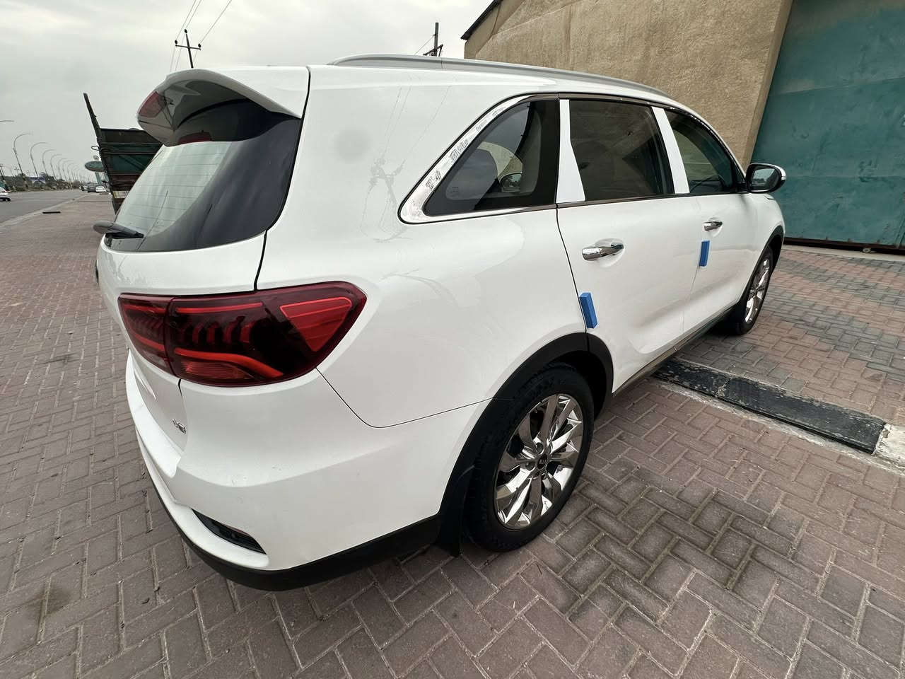 السعر 225
السلام عليكم سورنتو 2020 خليجي رقم بابل الدولي بسمي  بيها قطعتين صبغ سونار مرفق بصور جاهزه من كلشي مكينه كير كفاله حته من الفتح حداديه جديده تبريد ثلج تخم تاير مكينه 6سلند 7راكب 3قطع تبريد مواصفاتها شاشه كامره تحكم مري شفط جنطه كهربائي تحكم مري 3بصمات كشن كهربائي ماشيه 87 اهواي بيها مواصفات مكاني كربلاء السعر225 مجال يصيط بيع فقط بدون مراوس ***********
