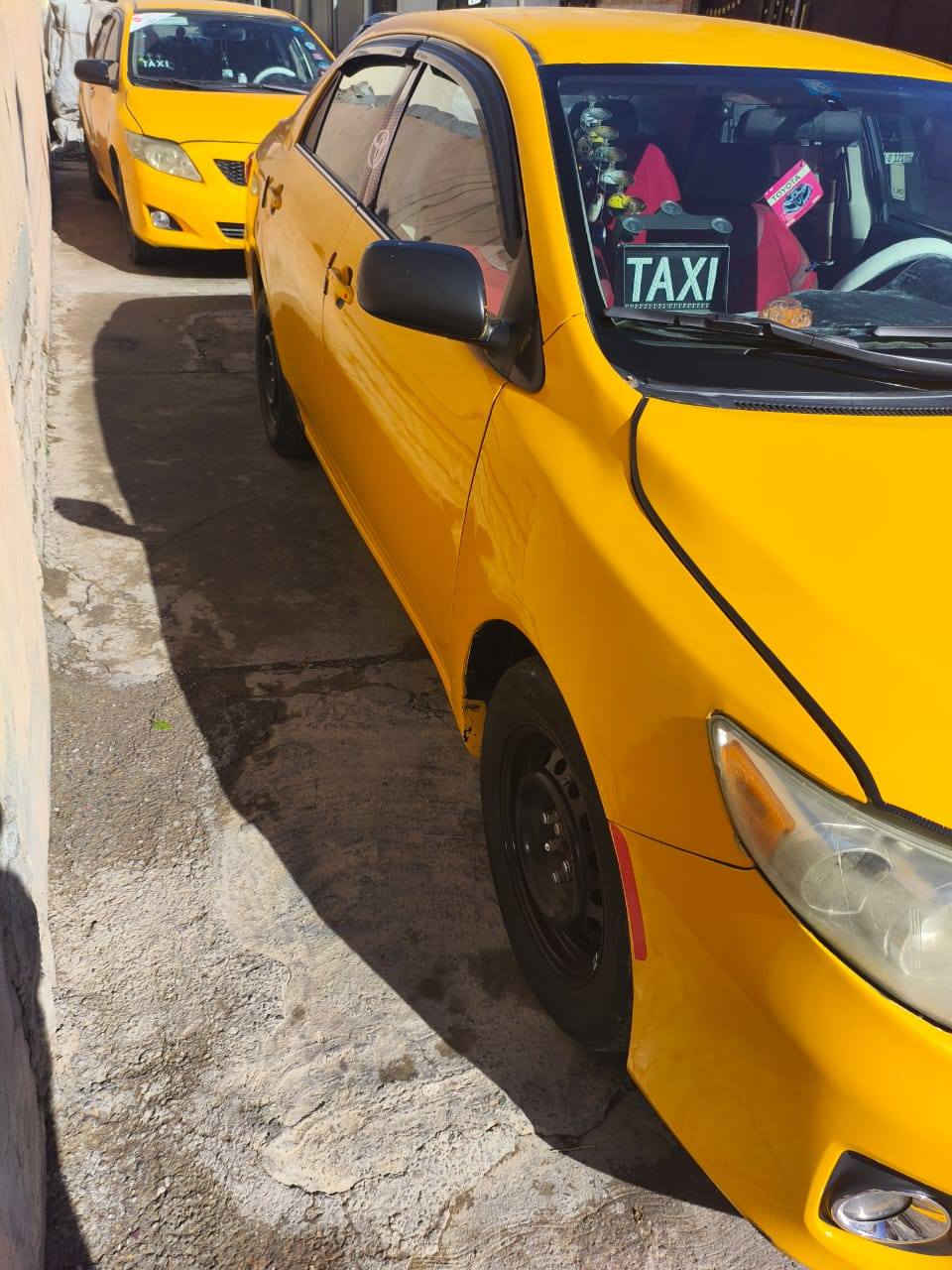 كورلا موديل 2009للبيع أو مراوس حسب القناعة سنوية لحد 2027بطاقة بانزين بيها رقم صلاح الدين السعر 95وبيها مجال الي مو شراي ليتصل رجاءا وكلشي وبسعره افلوسك يمك سيارتي يمي رقم تليفون ***********
