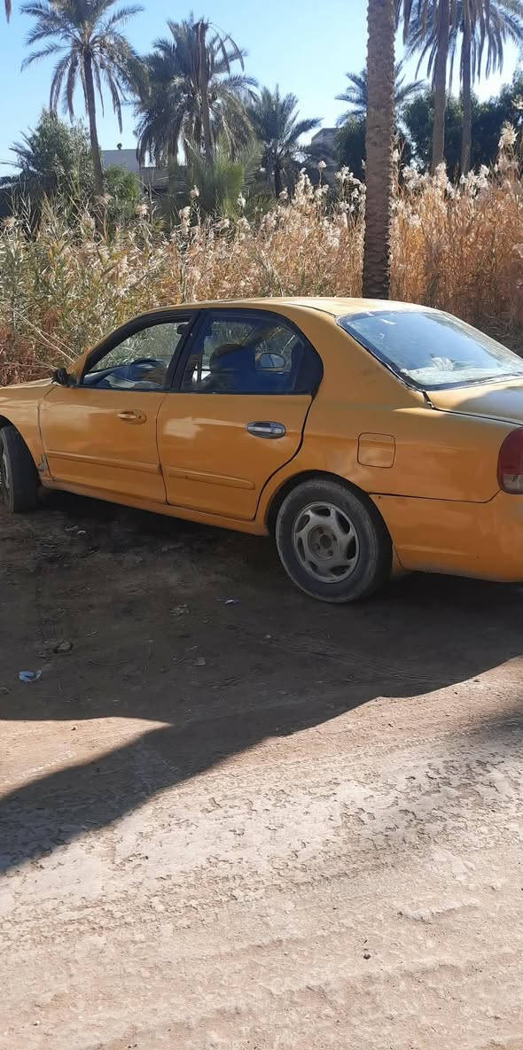 سلام عليكم  سياره سوناتا تو موديل ٢٠٠٠ تكسي محرك نظيف كير عادي تحويل ثاني يوم رقمه بابل يعني اصولياته جاهزه كشره خير من الله بيه فقط نمره لثاني ثكيله شاشه تايرات نظيفات سياره حلوه والله للبيع سعرها ٢٦ ورقه 
***********
