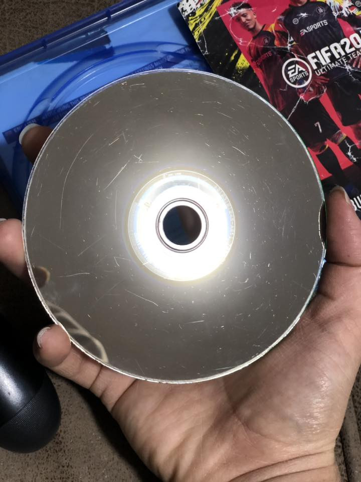 سلام عليكم عندي اقراص هاي حالتهم كلهم يشتغلون طبيعي 
عندي توصيل 
سعرهم شلع مع التوصيل 35
تريد واحد انطيني سعرك
رقمي *********** بيه واتساب
