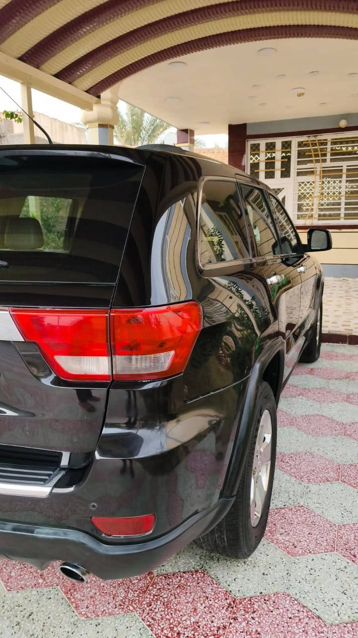 سلام عليكم للبيع جيب ٢٠١٣  خليجي لمتد فول ١/١ اعله فئه بل جيب كير مكينه خير من الله  مكينه ٦سلندر ٣٦٠٠ صدر امامي وخلفي جديد تخم تاير جديد ويل كب رقم بغداد أنكليزي بسمي سنويه مجدده 2031  تحويل مباشر 
بصمه تشغيل 
بصمه أبواب  
فتحه سقف 
كشنين كهرباء 
كشنات خزن ميموري 
كشنات جلد 
جنطه كهرباء 
مري قلاب عنده البك 
زراك لايت 
لايت زنون 
تبريد لمس 
تبريد ثلج تبريد قطعتين 
تبريد + تدفئه بل كشنات 
شاشه قلاب
دمام صوت 
كامره خلفيه  
داخل بيجي صاج 
شفتات ستيرن 
مري كهرباء 
ماوس تحكمات
مانع انزلق
مانع انحدار 
فورويل ٤×٤ 
ستيرن كهرباء 
بلازمه بل سقف 
يدات كروم 
هوكات اماميه خلفيه
السياره ماشيه 139  KM حقيقي 
 السياره بيه قطعه وحده تبديل بدون دواخل شرط والسونار داخل المنشور للاستفسار اتصل السعر 183 وبيه مجال للشراي قليل 🗣📲📞
‏‪***********
