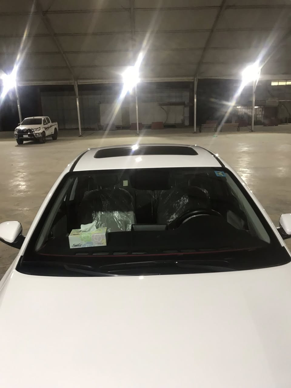 سلام عليكم سيراتو شركة دولية موديل ٢٤مكينة ٢٠٠٠ فتحة سقف ماشية ٢٥ الف قابلة للزيادة رقم بغداد باسمي سعرها (١٧٧)$ وبيها مجال بسيط 
*********** واتساب
