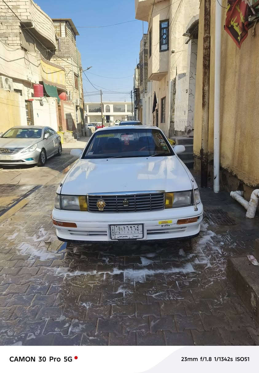 السلام عليكم كراون بطه مديل 2000
السياره كفالة من كصه و نقل جثه وضربه قويه 
مكينه كايمه والكير جديد و حداد جديده 
رقم ميسان مشروع وطني بكل مكان تتحول 
وعندي وكال بيه عامه
السعر 43
العنوان البصره
***********
