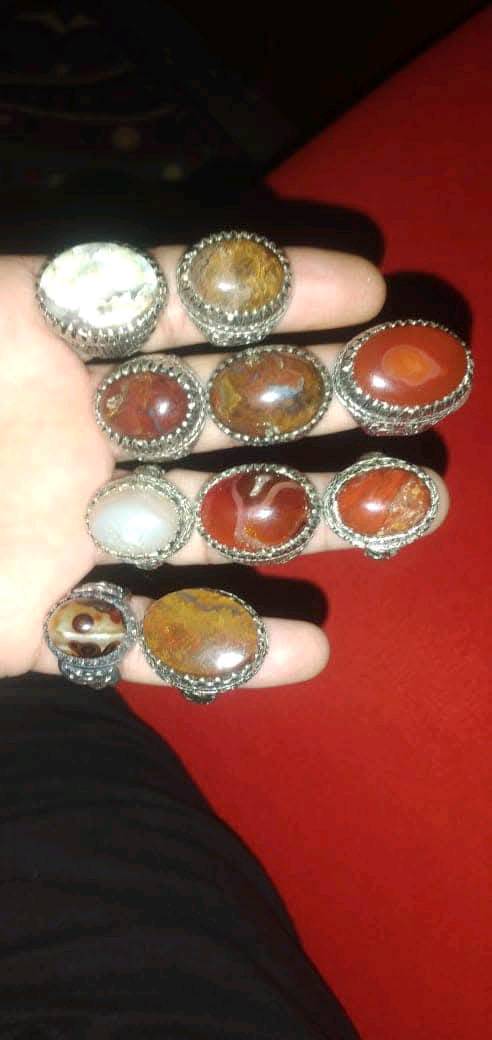 البيع شلع وفرد سعر مناسب خواتم قديم شغالات فول  مخطوطه روحانيه قويه الحجر مالهن وبيهن صياغه ثقيله سلجوقي ويدويه  كلمن وسعره  سوار فضه شاكرات  وكلايد  قديمه روحانيه وصره غزال فواح عطر مسك دام كلمن وسعره فقط اتصل على الرقم *********** رايدهن فقط علا الاتصال مامتواجد علا فيسبوك جادين فقط  وشراي احتى الاتعبني ولاتعبك ماعندي توصيل من رخصه الادمن المحترم وافق ربي يوفقك بغداد المكان
