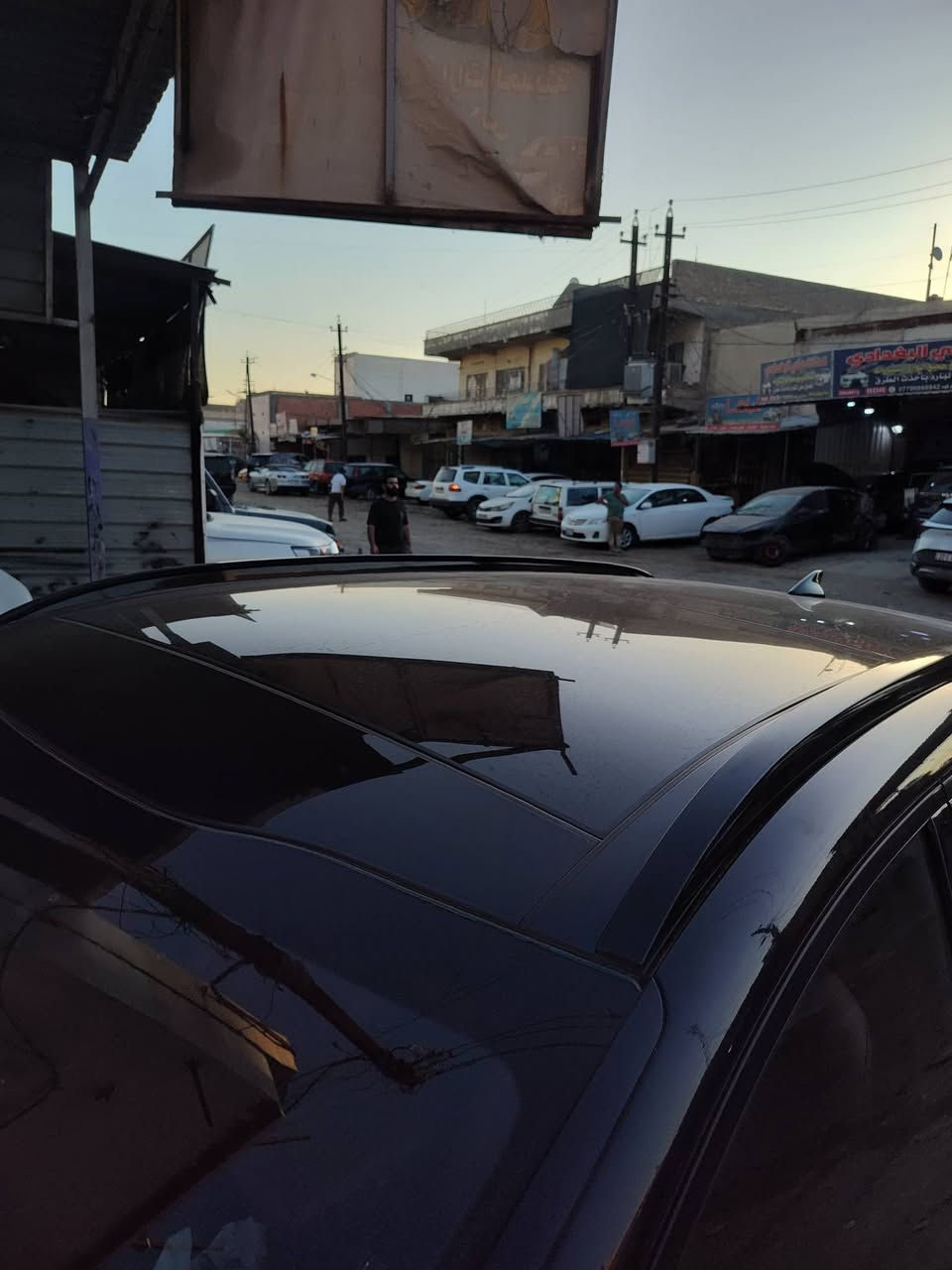 السلام عليكم كيا سبورتج 2023 وارد كندي فول مواصفات كشنات اثنين كهرباء بانوراما داخل احمر باب الجنطة  كهربائي سيارة حادثهة شخط من دعامية الامامية للباب الخلفي مكحلة فقط بدون تعديل مكان سيارة بغداد سعر 230 وبيهة مجال بسيط 
***********
