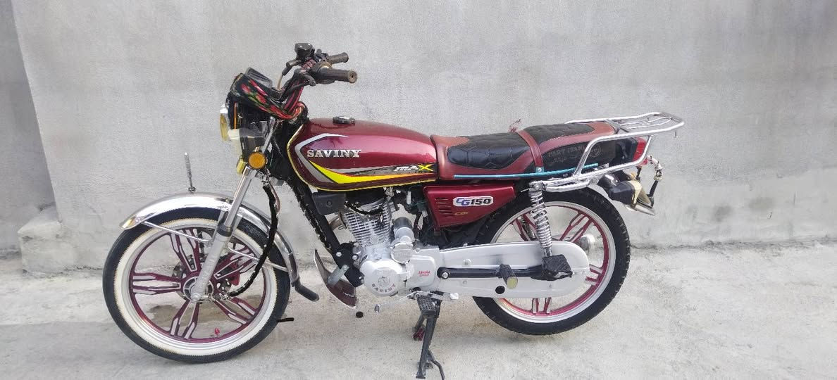 سافينى 5 گير 2023 مكينه كه پس 150
يه ك ده ست مه نه فيس اصلي زؤر كه م رؤشتووه 
بئ كيشه يه و زؤر پاكه  سعرى 570 هه زار و معامه له شوين 
سوران ***********
