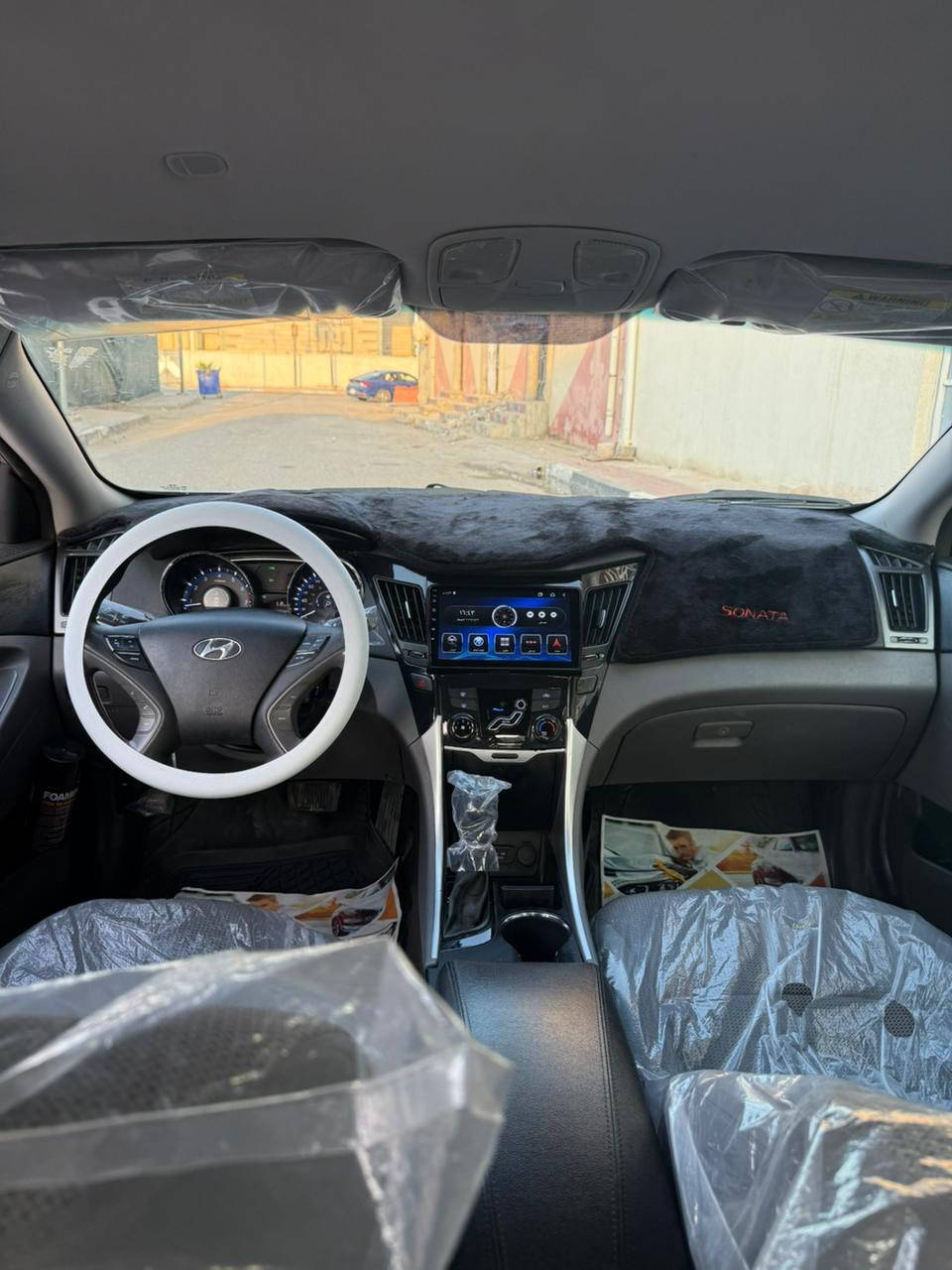 سلام عليكم
سوناته 2014 ادوات ادوات كصه جنطه 
دخول جديد جاهزه من كل نواحي 
مكينه كيرحداده كفاله تبريد ثلج محرك 2400 بانزين اصل سياره جديده حيل سياره
منضمه زنون تخم تاير جديد شاشه وكامره متوئم شمالي نكليزي طبق الصل السعر 50$
العنوان البصره 
الهاتف ***********
