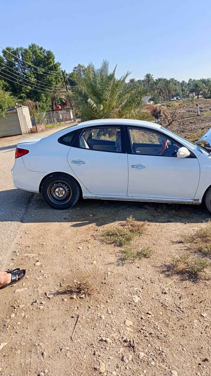 سلام عليكم للبيع انتره 2009 سعر 105 وبيه مجال ***********
