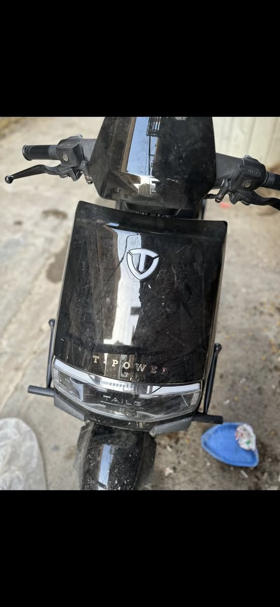 دراجه شحن صارلي 3 اشهررر من اشتريتهة
اشتريتهة اول منزلت ب1400 هسه عارضهة ب1000 وللشراي بيهة مجال حك الجيه بطاريات جددد بس بيهة نواقص قليله مثل تجوه وتعلاكه وهاهيه لاستفسار خاص ***********
