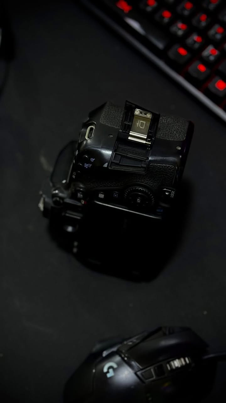 السلام عليكم 
CANON 80D 
18-135 mm 50mm 1.8
٧٥٠ الف 
***********
متوفر توصيل 
مكاني بغداد
واتس اب او اتصال على الرقم
