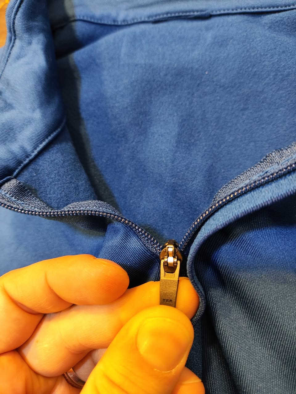 Kalenji ✔️✔️
باله اوريجنال 100%
نظافة تامة 100%
XL-L القياس 
62cm عرض الصدر 
70cm الطول 
يتوفر توصيل 6 الاف لجميع محافظات العراق 🚙


**إذا كنت صاحب هذا الإعلان وتريد حذفه لأي سبب، رجاءا أرسل رسالة إلى الدعم الفني**