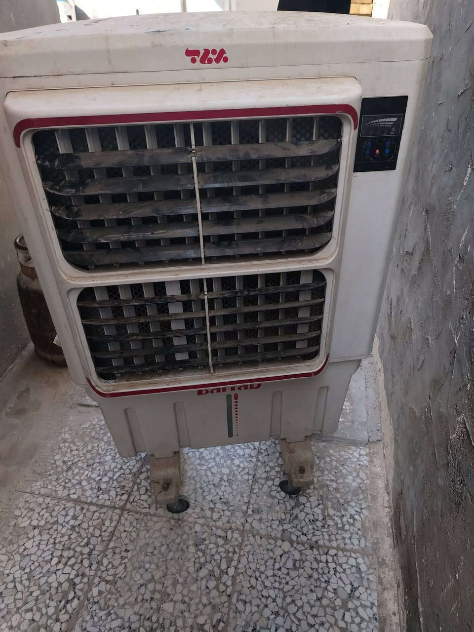 مبردات للبيع اجت الكهرباء ظعيفه ومايشتغلن ماعرف شبيهن بيعهن هل موجو وحده زغيرة صار شهر من اخذته


**إذا كنت صاحب هذا الإعلان وتريد حذفه لأي سبب، رجاءا أرسل رسالة إلى الدعم الفني**